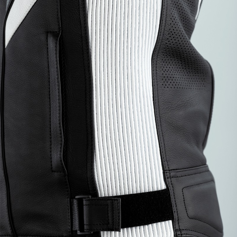 RST SABRE Black-White_3